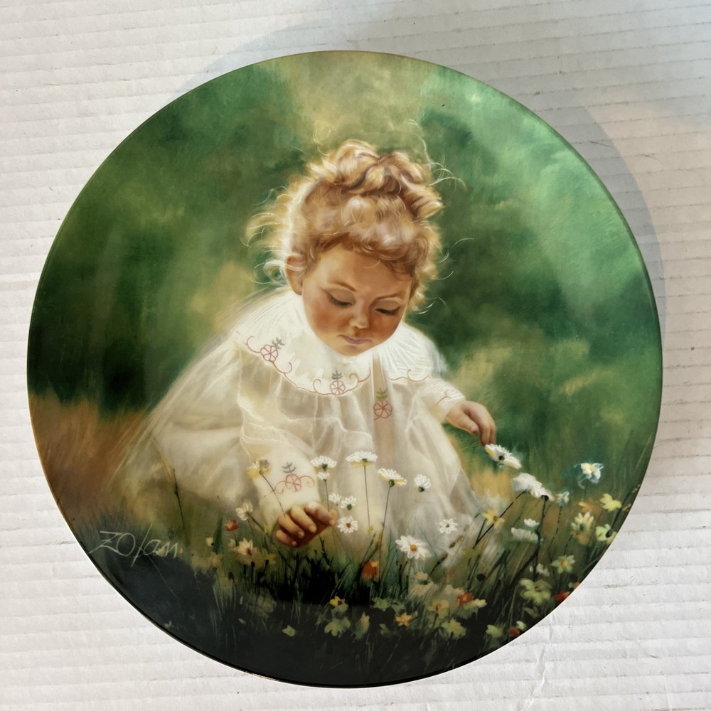 1983 Pemberton & Oakes Plate Spring Innocence by Zolan 9098 D Vintage Porcelain